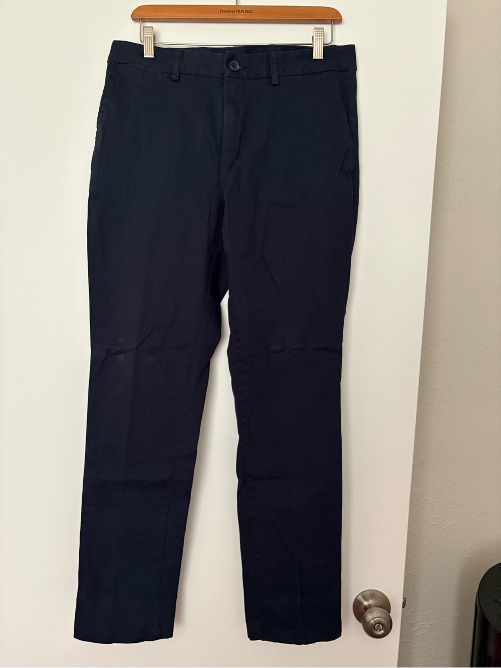 Old Navy Men’s Navy Ultimate Athletic Chino Pants